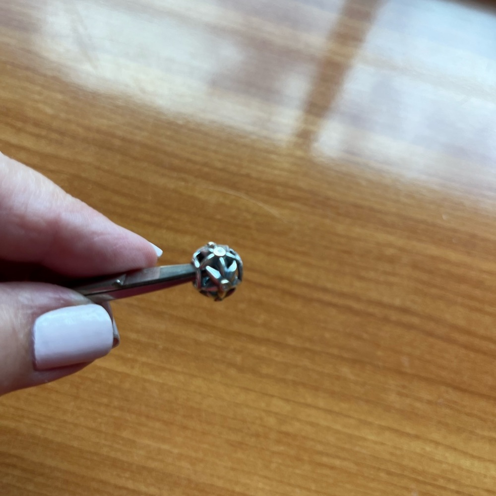 Pandora's Stella Star charm - RETIRED - Picture 10 of 14
